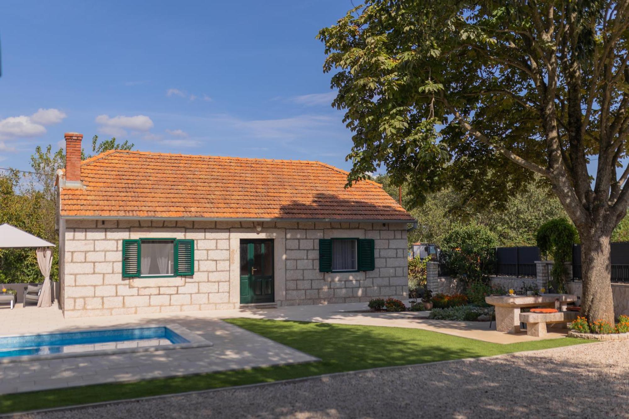 Experience Village Life - Jokini Dvori With Private Pool Сasa de vacaciones *