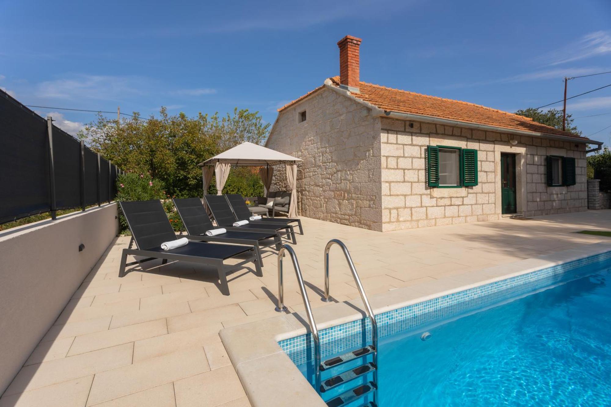 Experience Village Life - Jokini Dvori With Private Pool Сasa de vacaciones Pakovo Selo